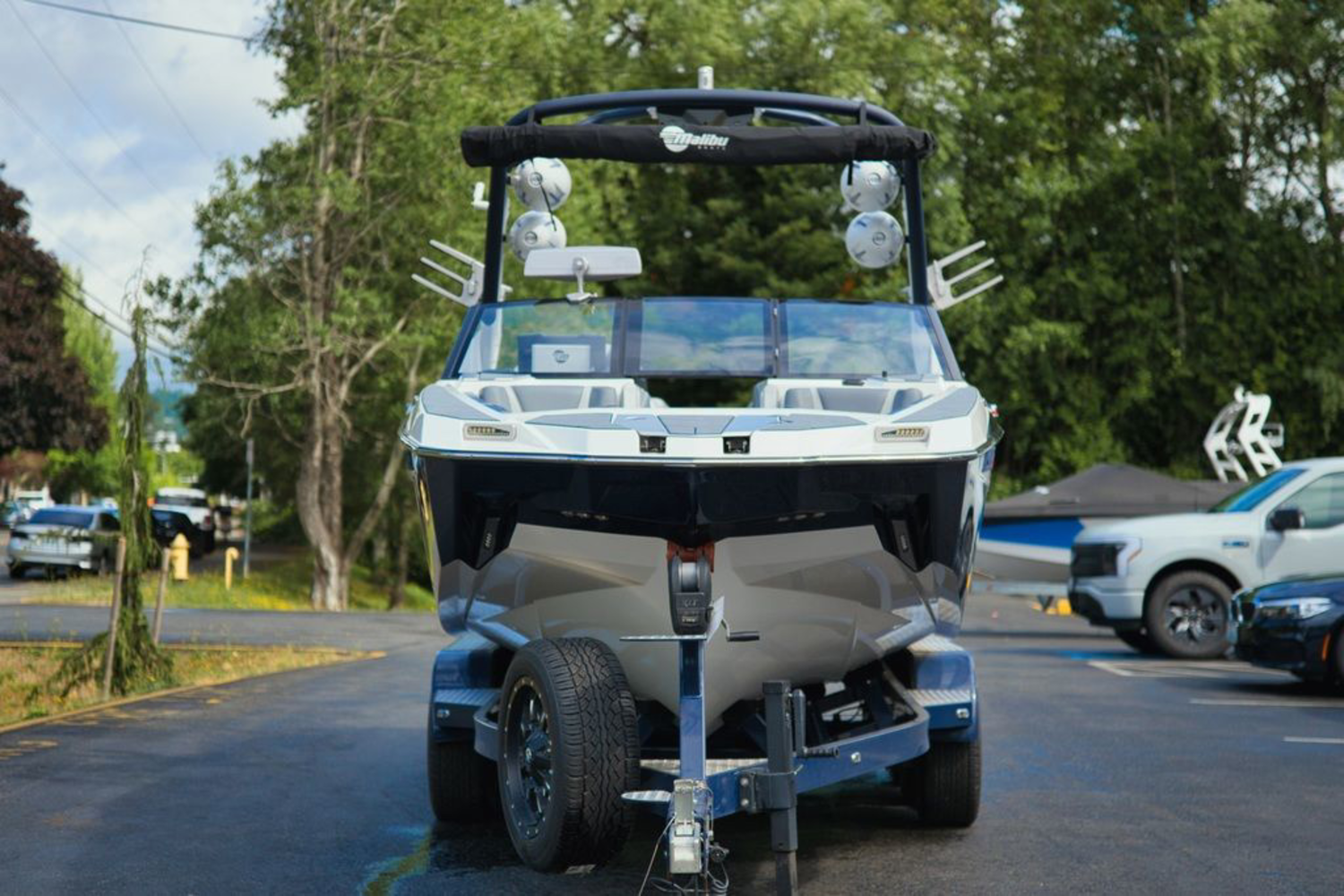 2022 Malibu Boats M240