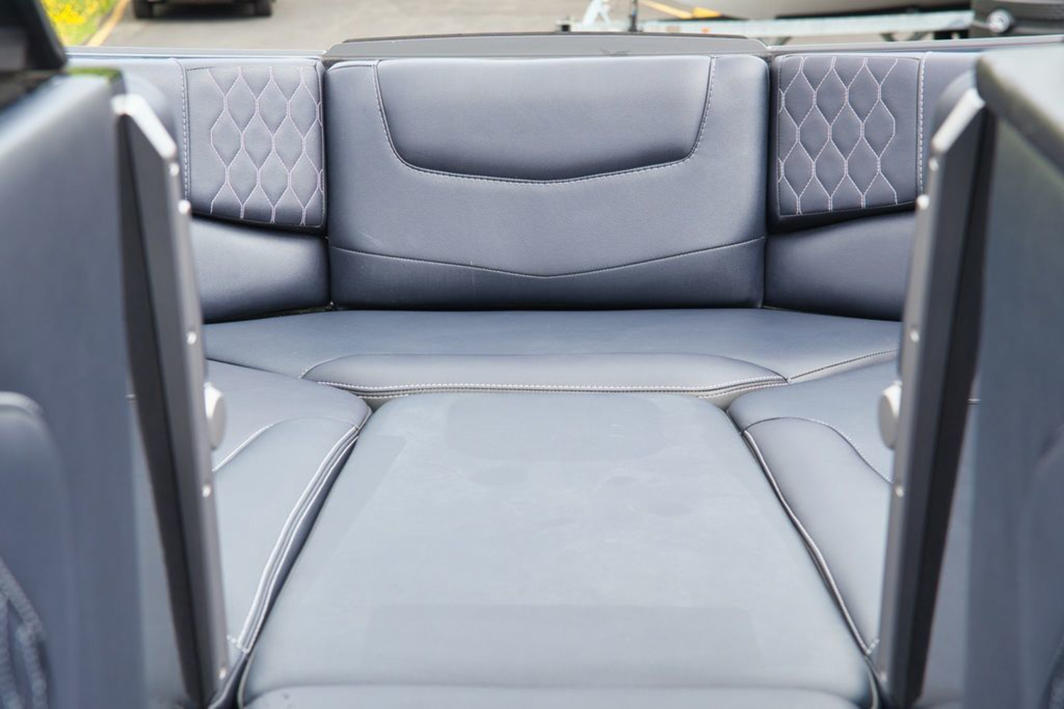 2024 Malibu Boats M220