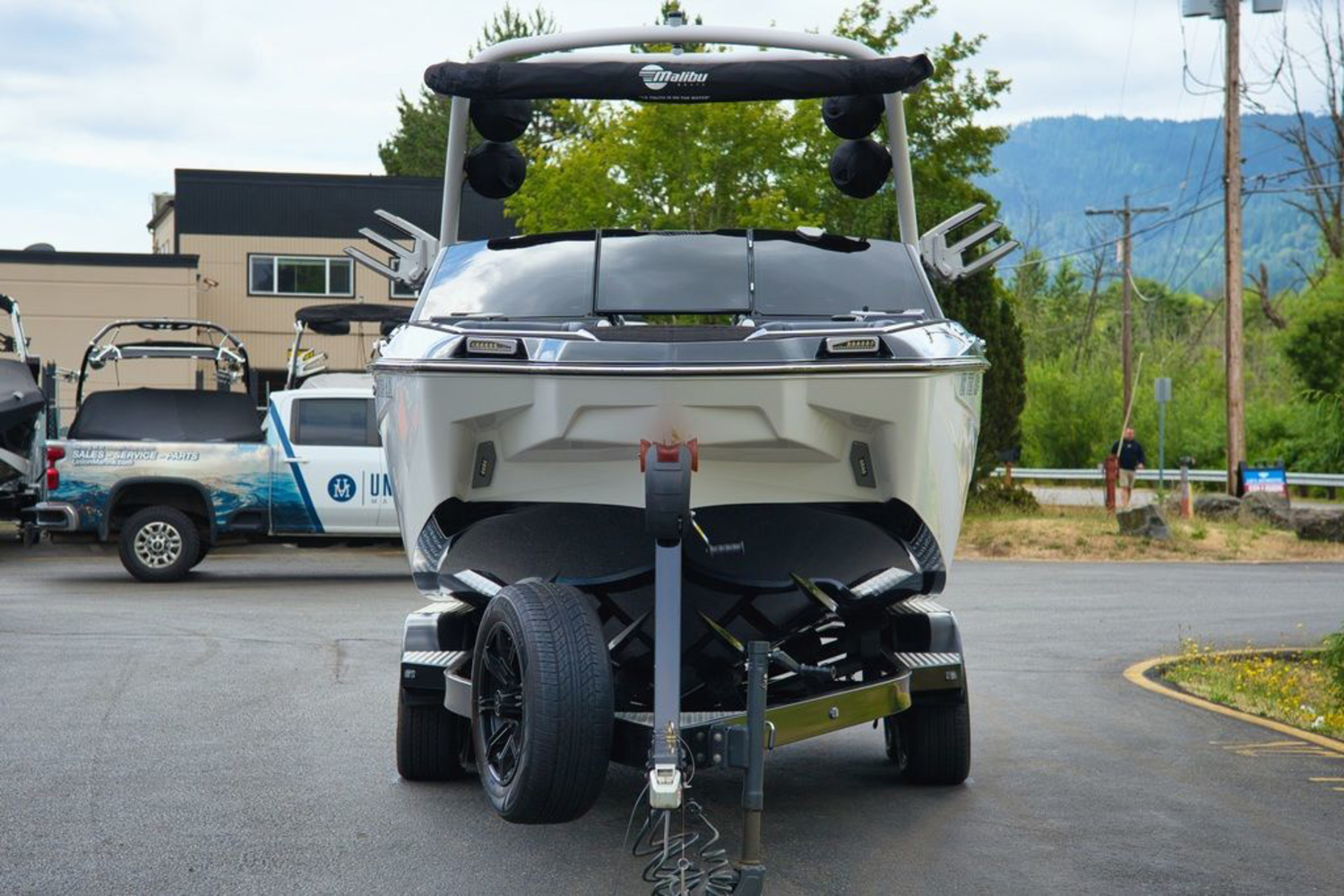 2024 Malibu Boats M220