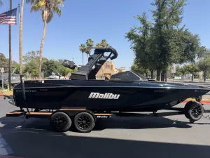 2022-malibu-wakesetter-24-mxz-140286-image5