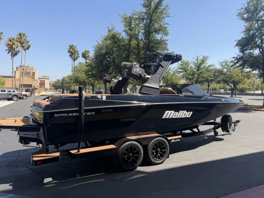 2022-malibu-wakesetter-24-mxz-140286-image6