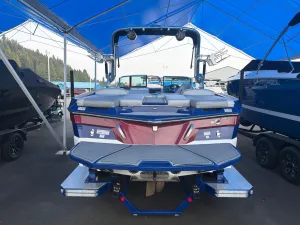 2017-mastercraft-xt23-141613-image2