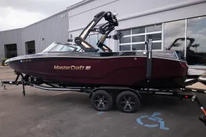 2022-mastercraft-xt24-141697-image1.webp