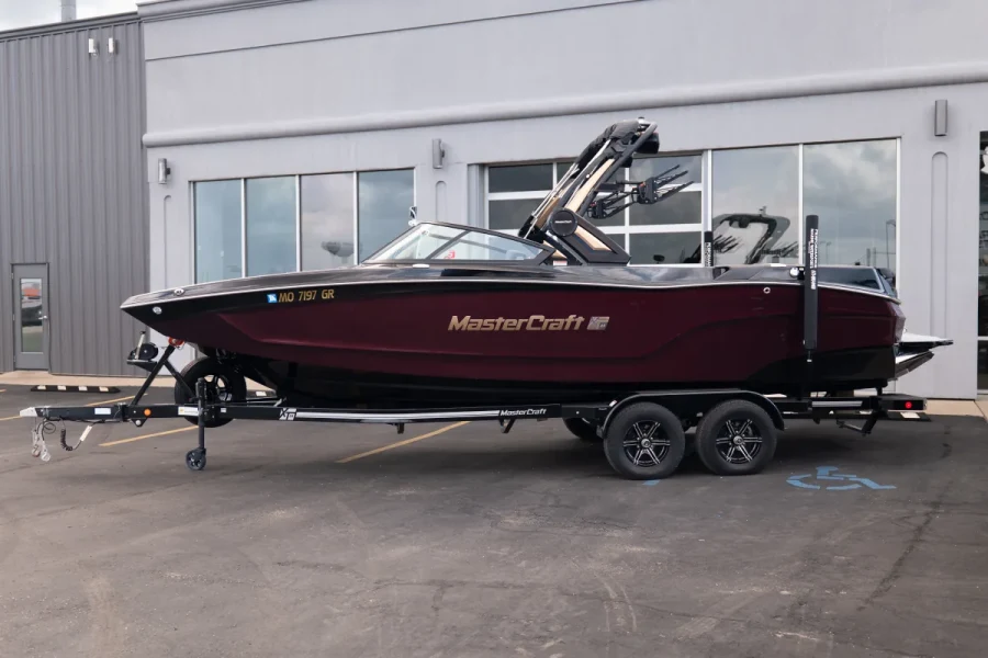 2022-mastercraft-xt24-141697-image2.webp