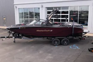 2022-mastercraft-xt24-141697-image3.webp