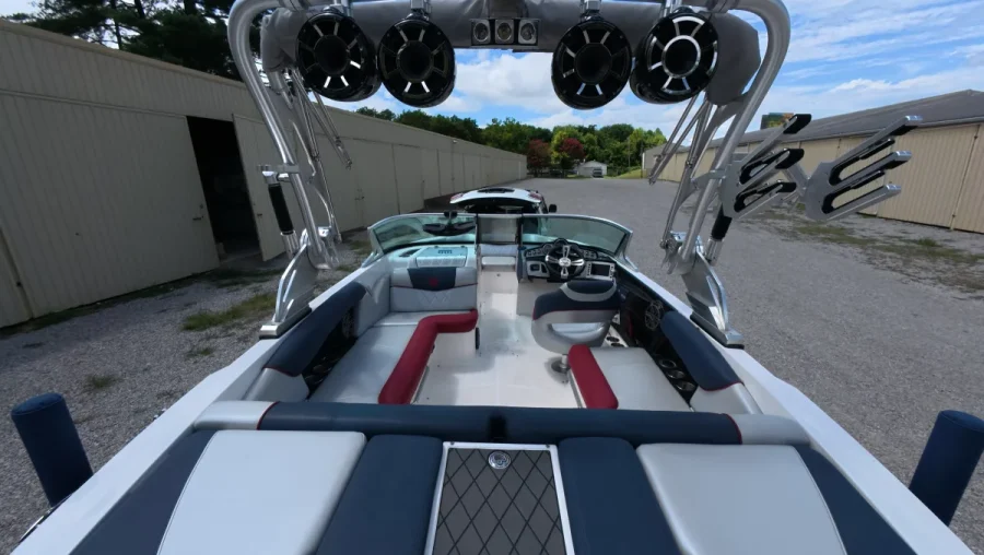 2014-mastercraft-x2-141700-image3.webp
