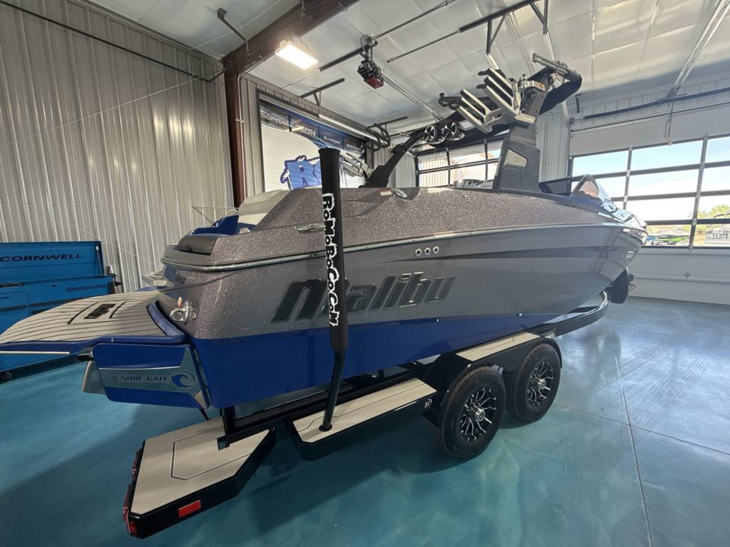 2016 Malibu Boats M235