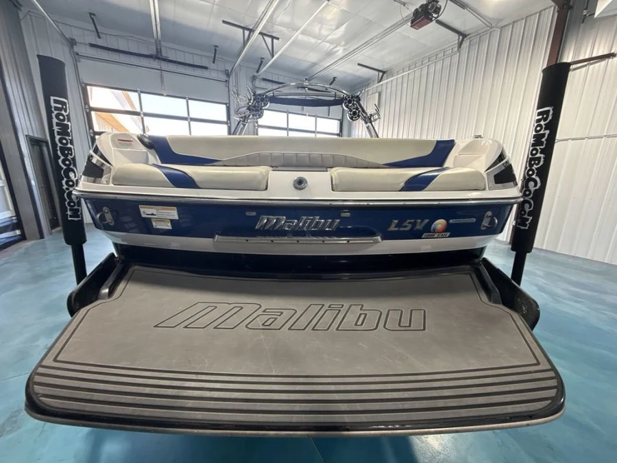 2014-malibu-wakesetter-247-lsv-141708-image4