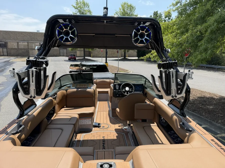 2023-moomba-craz-141714-image9.webp