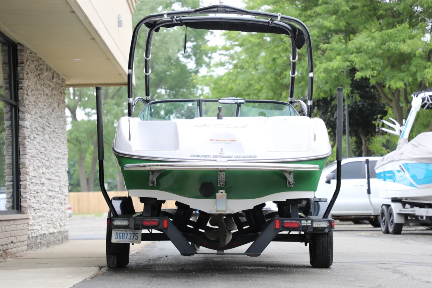 2010 Air Nautique 211