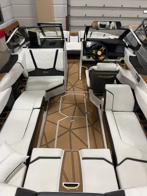 2024-nautique-g23-paragon-141763-image3.webp