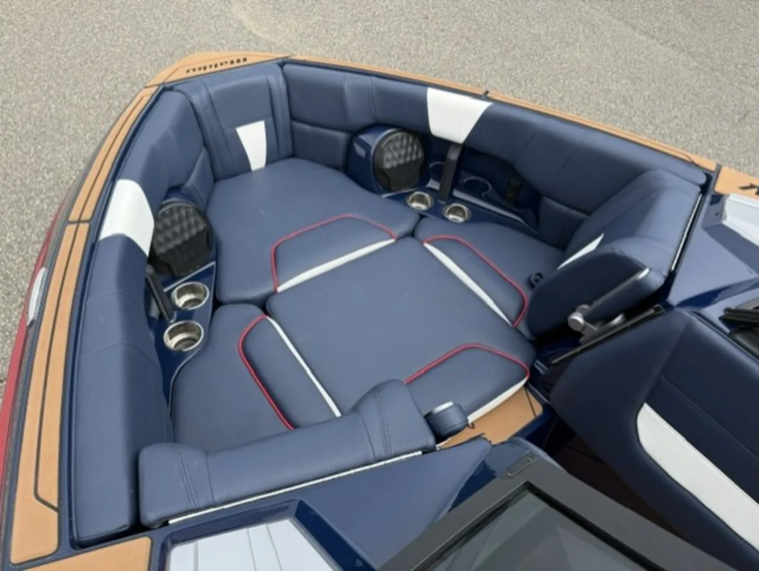 2023 Malibu 23 LSV -S1515
