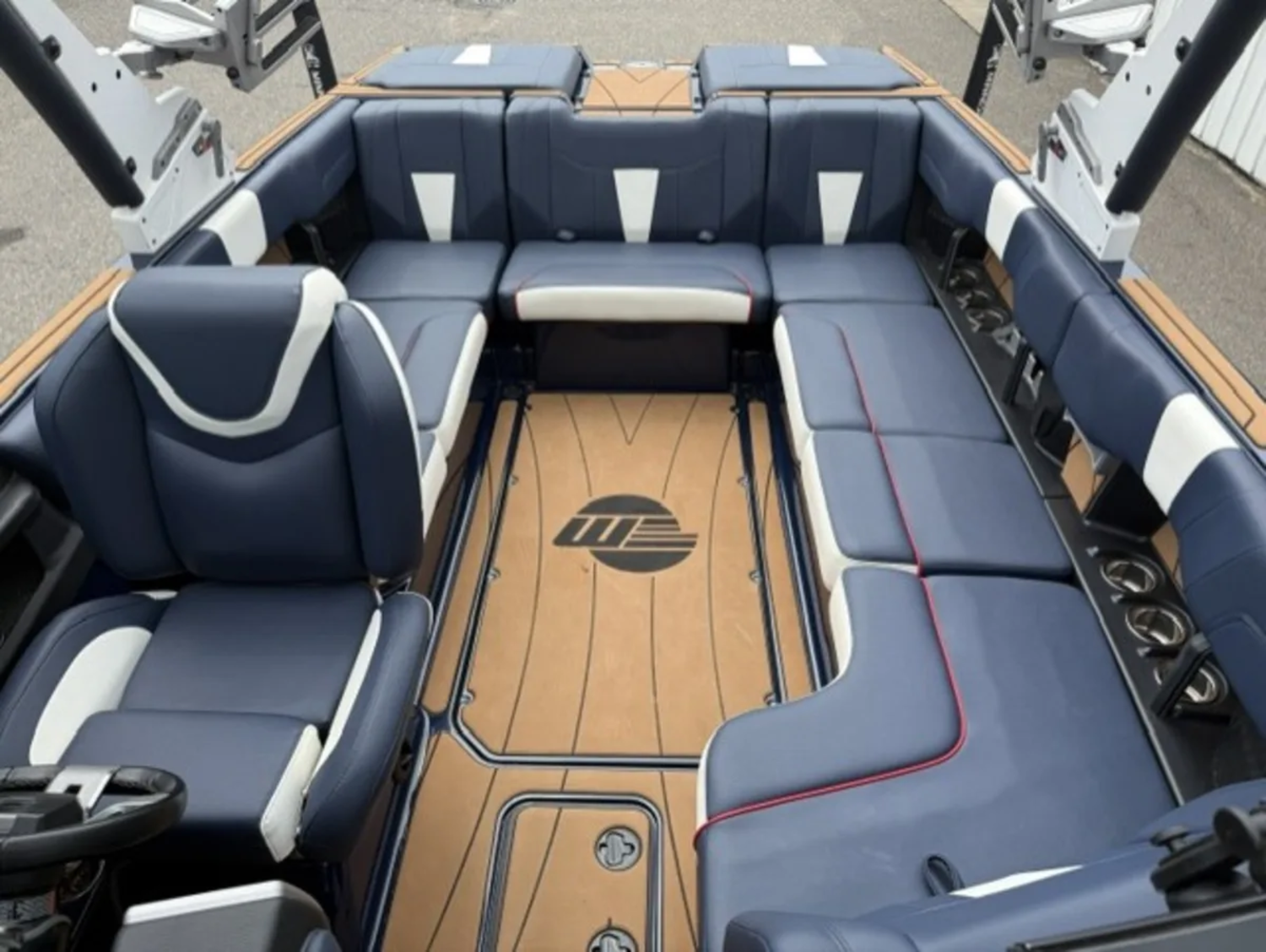 2023 Malibu 23 LSV -S1515