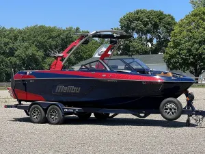 2023-malibu-wakesetter-23-lsv-141773-image0.webp