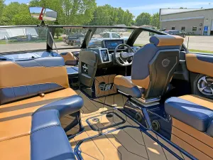 2023-malibu-wakesetter-23-lsv-141773-image7.webp