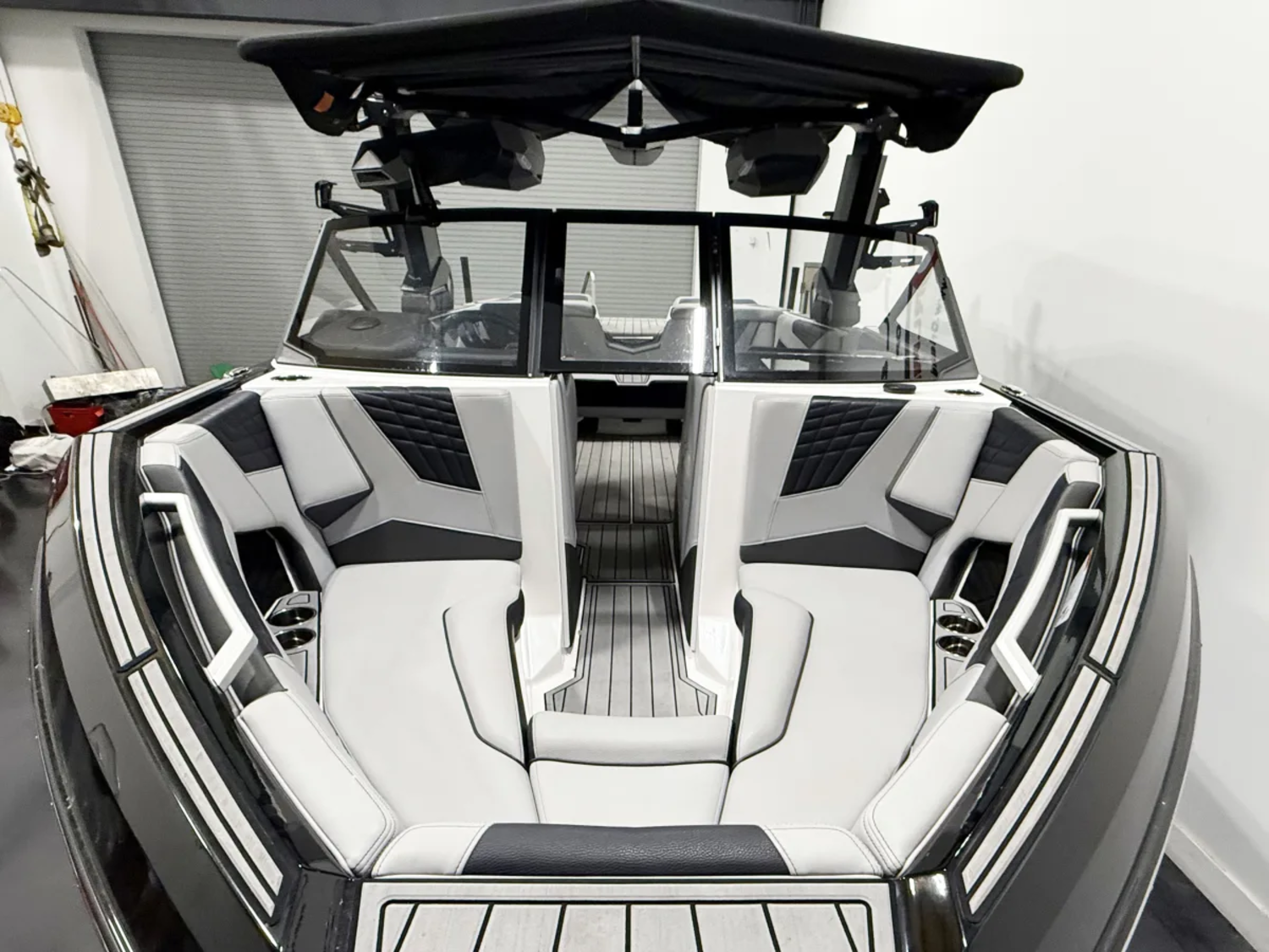2026 Nautique S23