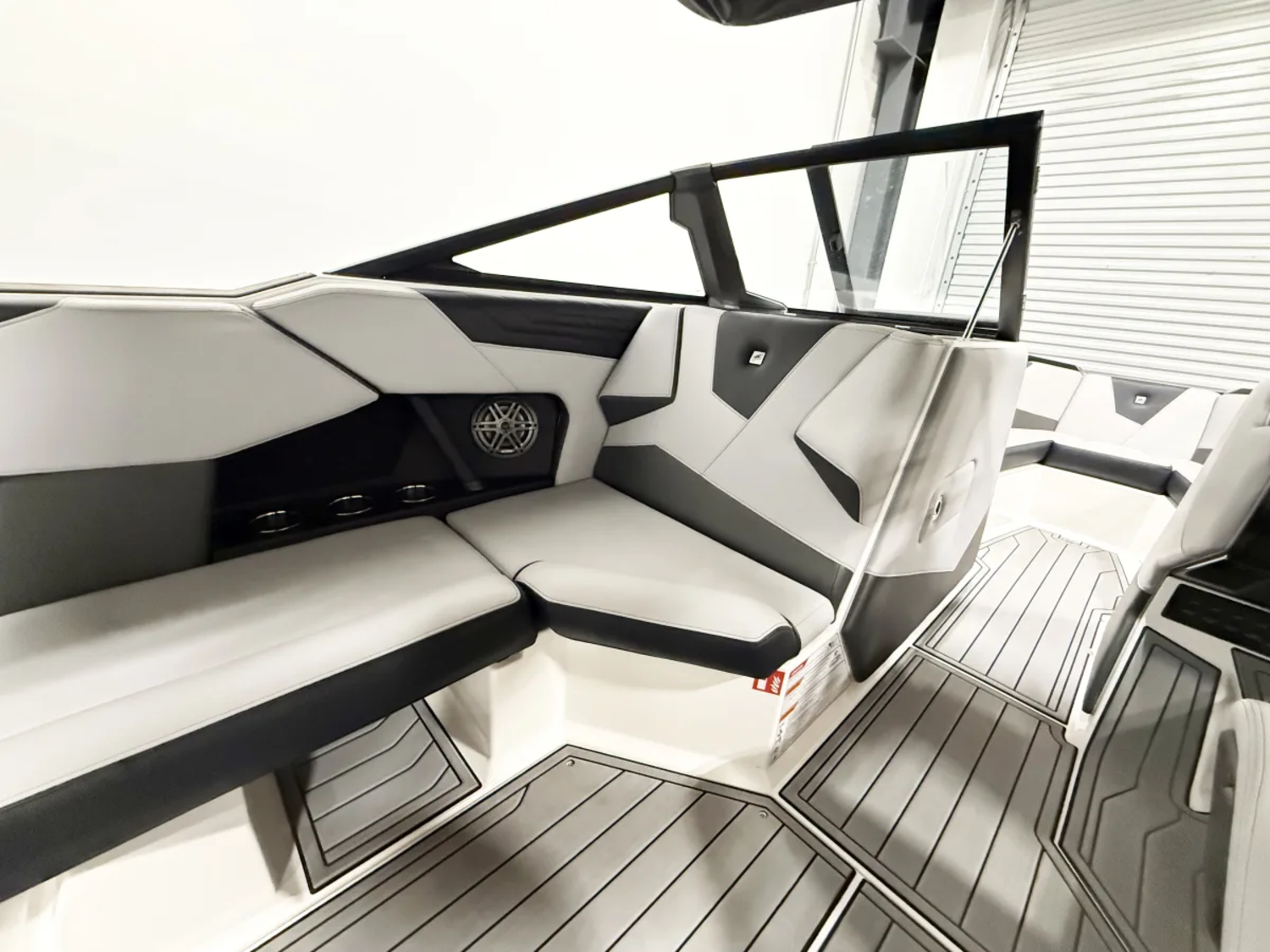2026 Nautique S23