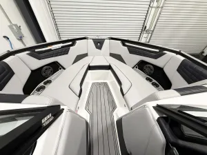 2026-nautique-s23-141791-image9.webp