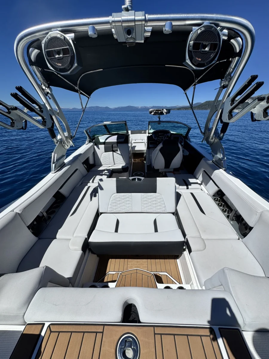 2021-mastercraft-x24-141813-image1.webp