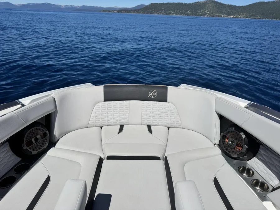 2021-mastercraft-x24-141813-image5.webp
