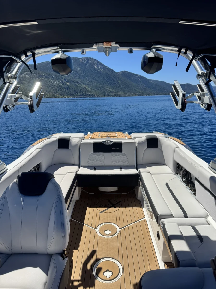 2021-mastercraft-x24-141813-image8.webp