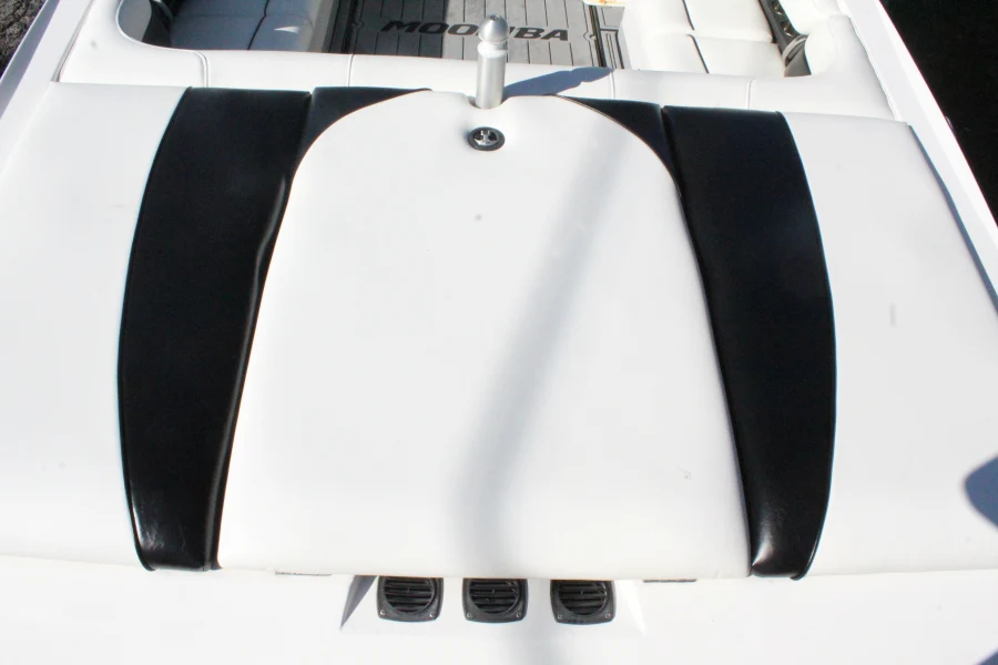 2009-moomba-outback-v-141830-image15
