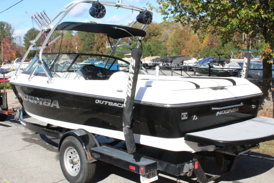 2009-moomba-outback-v-141830-image3