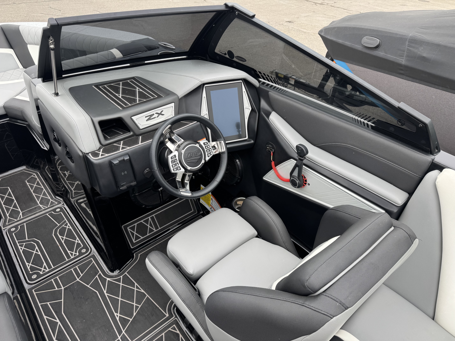 2022 Tigé ZX1