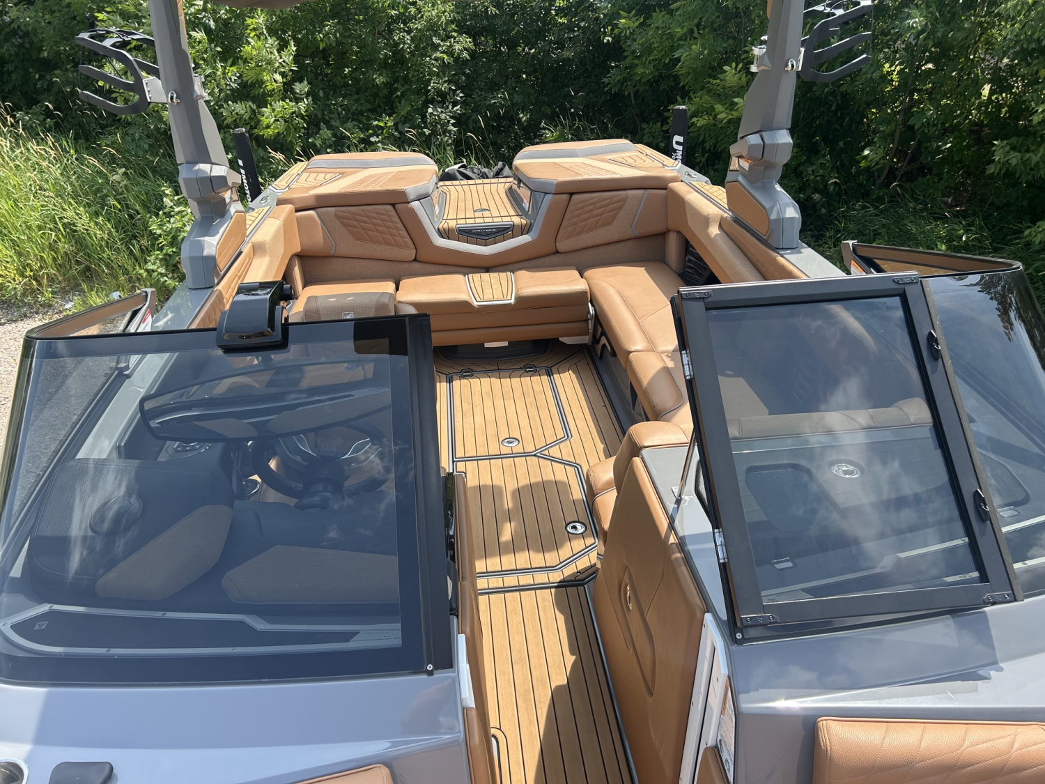 2022 Nautique G23