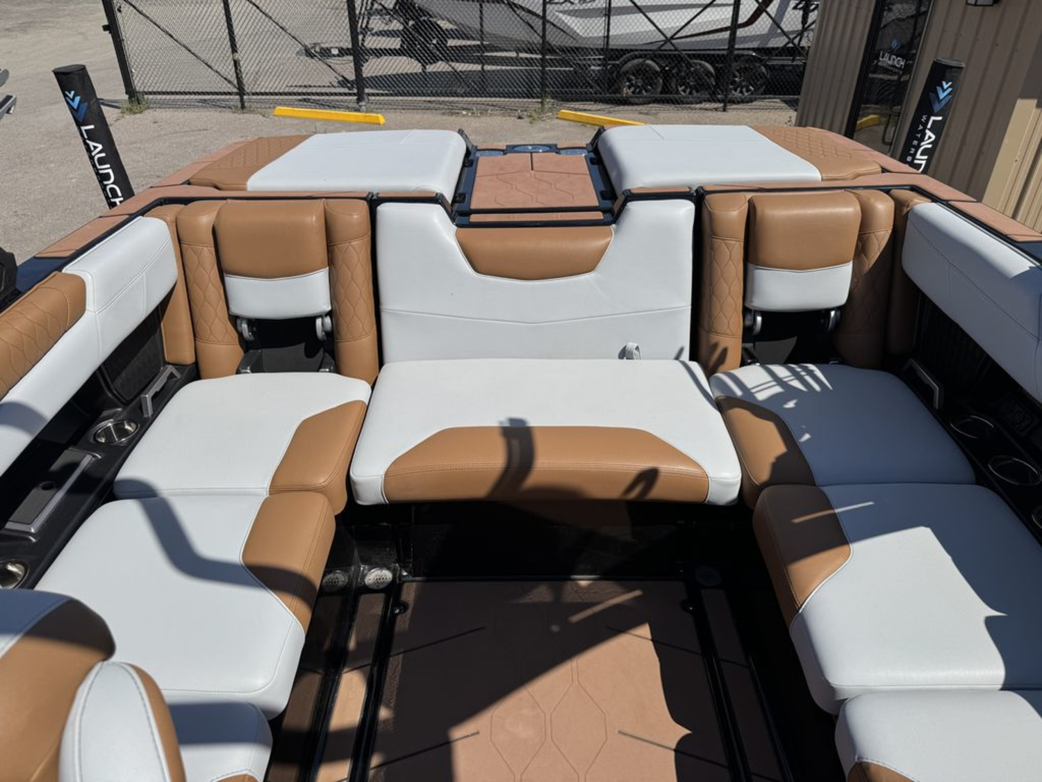 2023 Malibu Boats M220