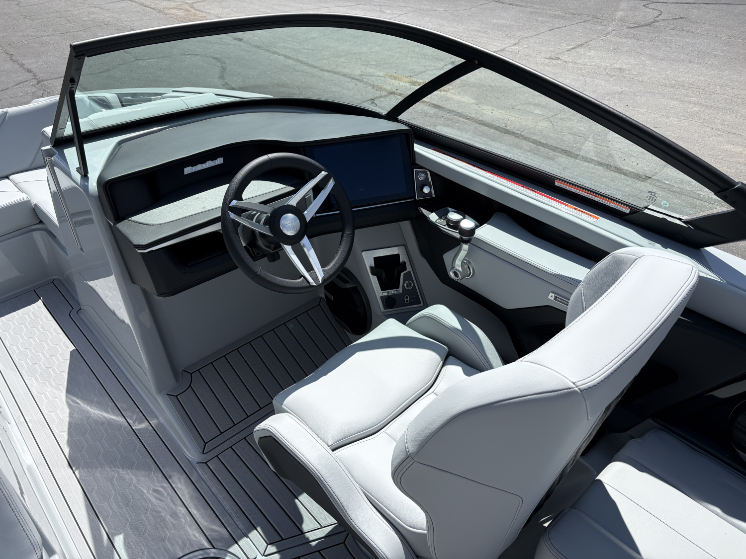 2027 MasterCraft XT20
