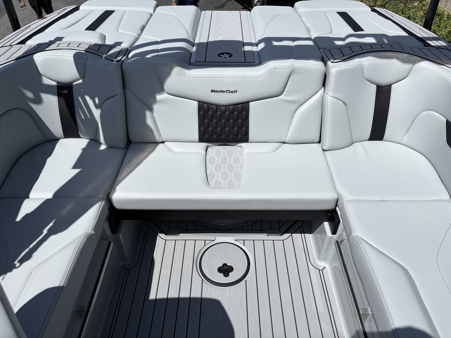 2027 MasterCraft XT20