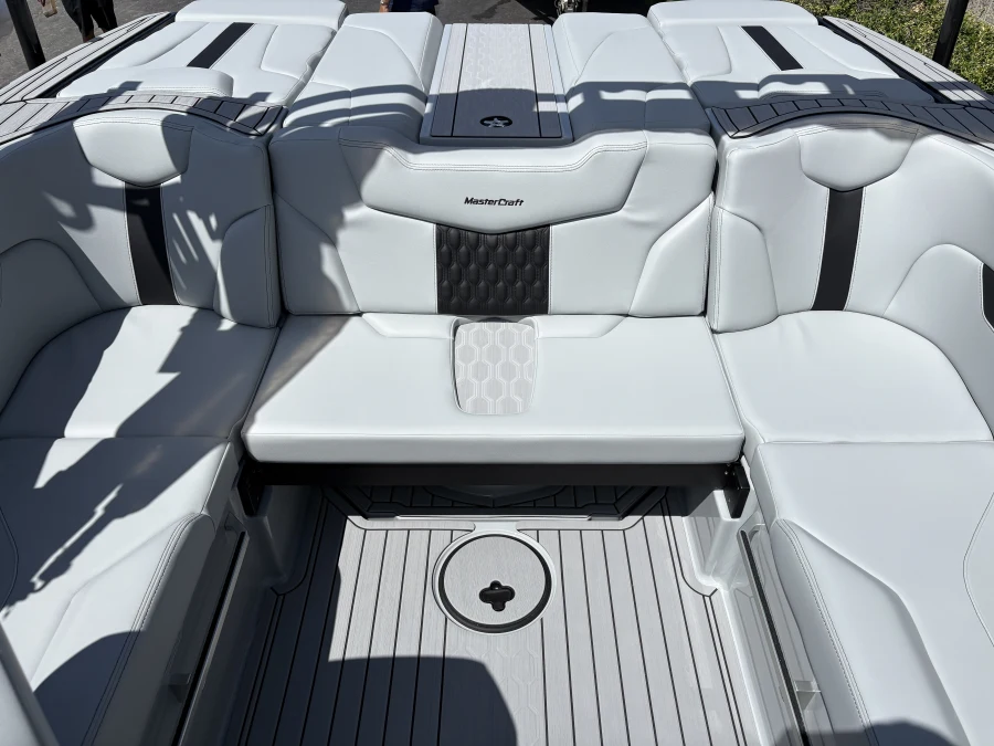 2027-mastercraft-xt20-141865-image14