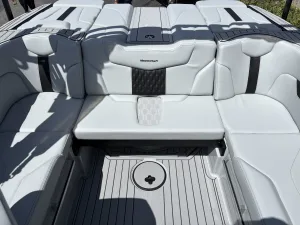 2027-mastercraft-xt20-141865-image14