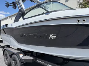 2027-mastercraft-xt20-141865-image2