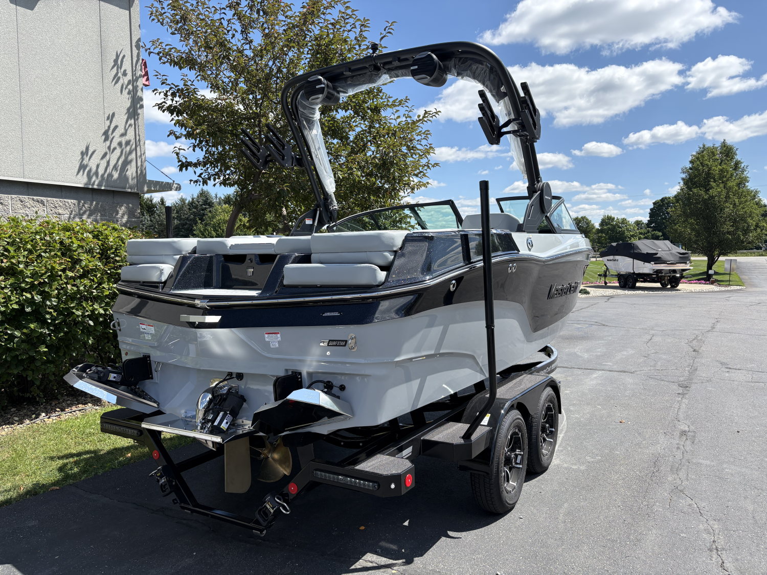 2027 MasterCraft XT20