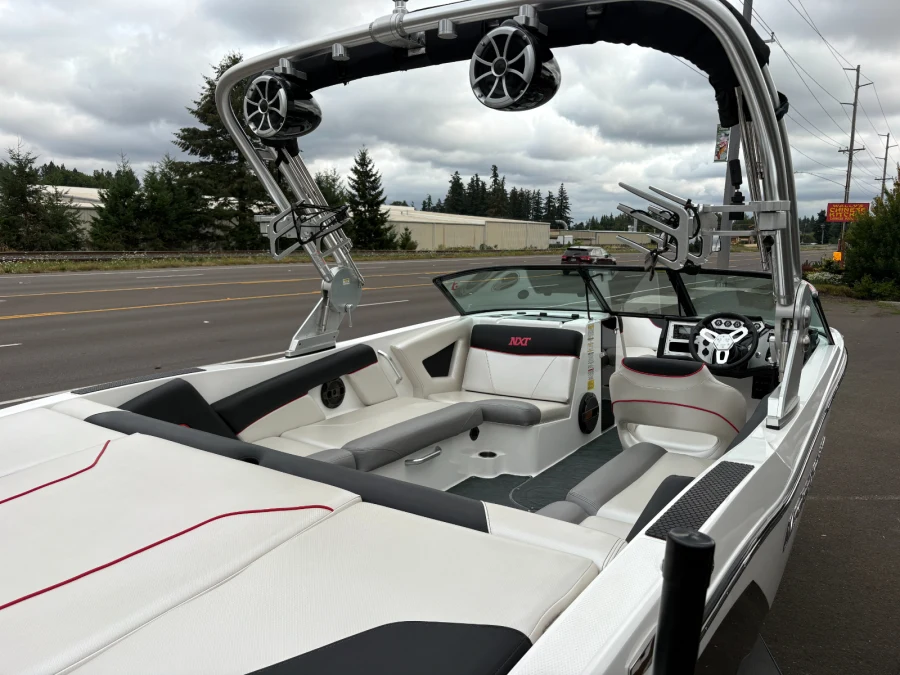 2018-mastercraft-nxt22-141867-image10