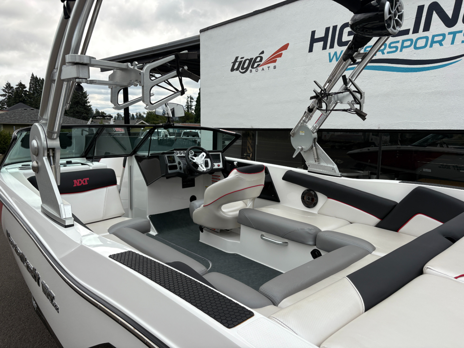 2018 MasterCraft NXT 22