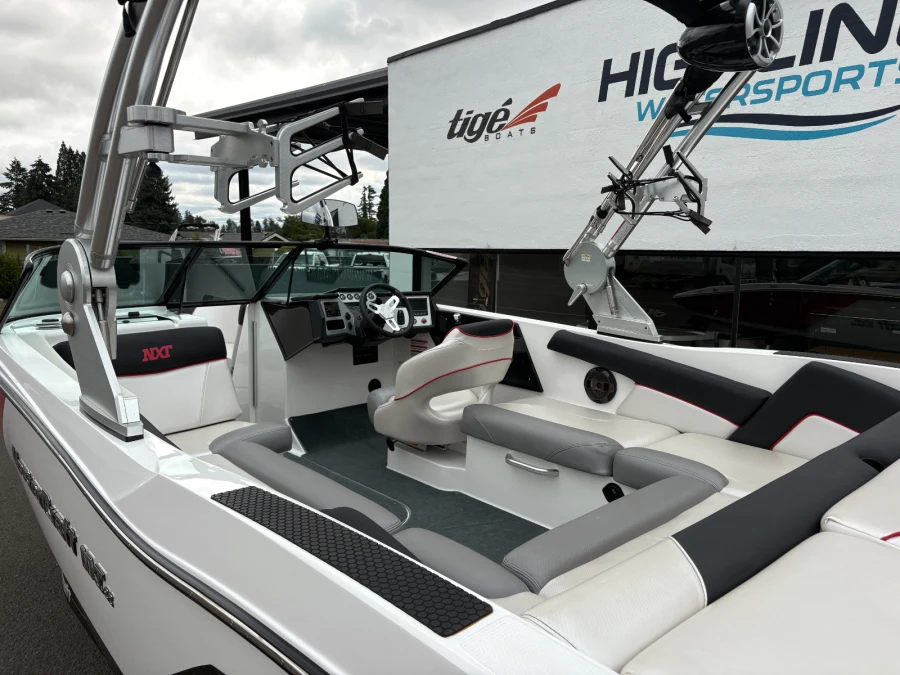 2018-mastercraft-nxt22-141867-image11