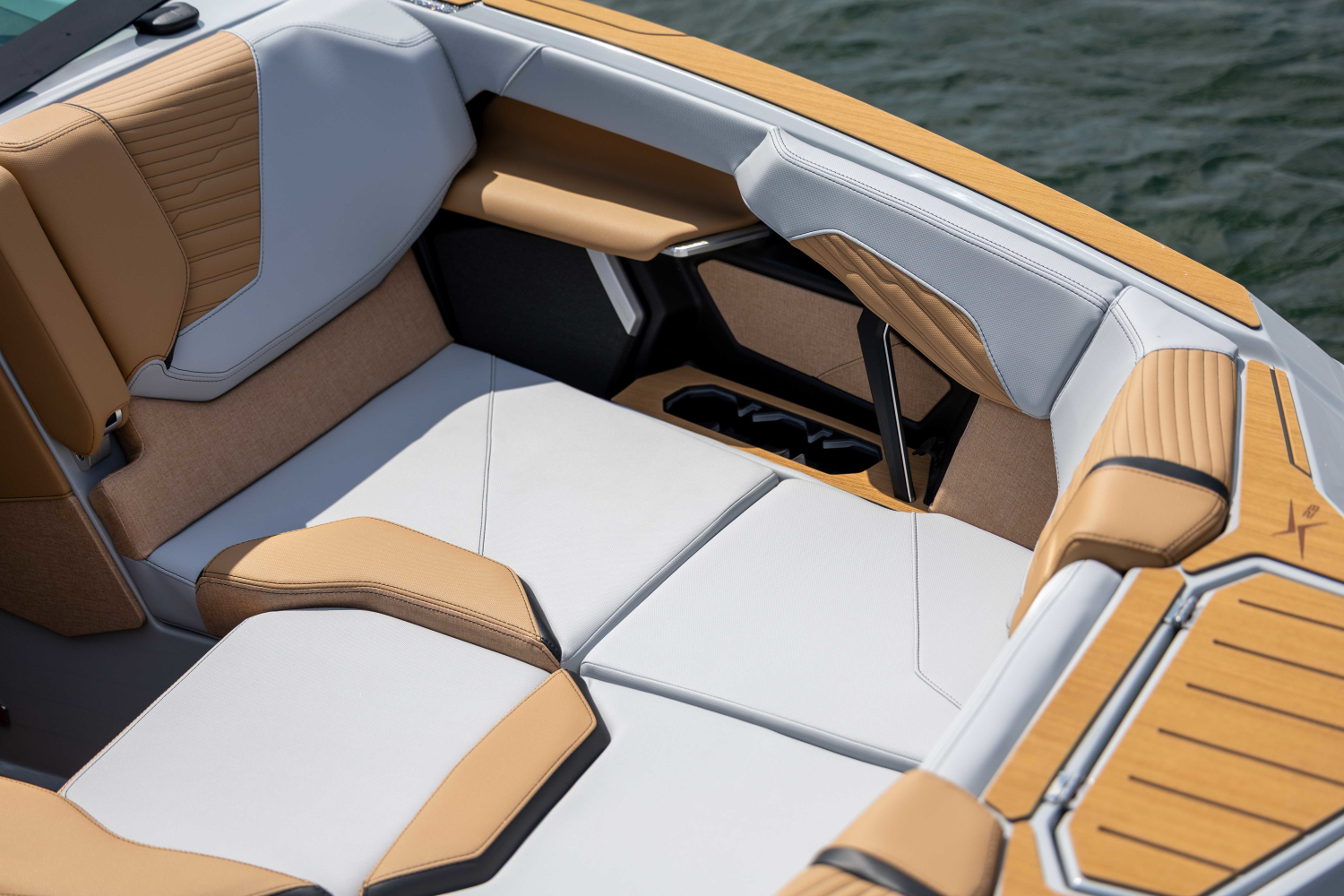 2027 MasterCraft X23