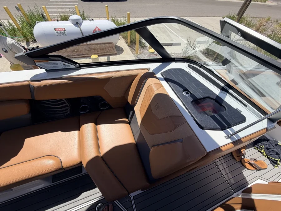 2021-nautique-g23-141883-image2.webp