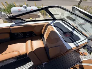 2021-nautique-g23-141883-image2.webp
