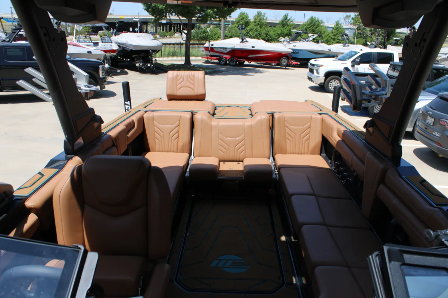 2026 Malibu 25 LSV