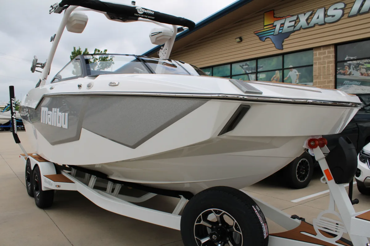 2026 Malibu M230