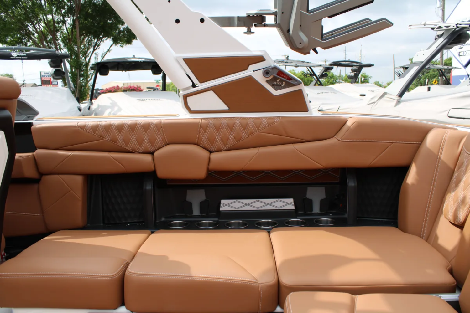 2026 Malibu M230