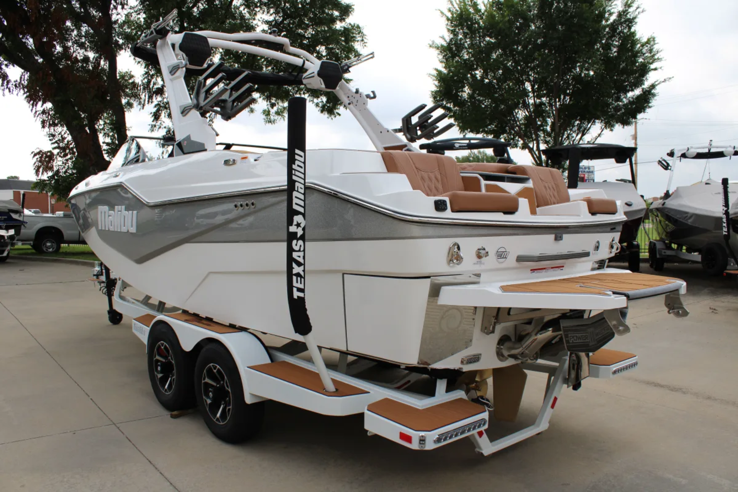 2026 Malibu M230