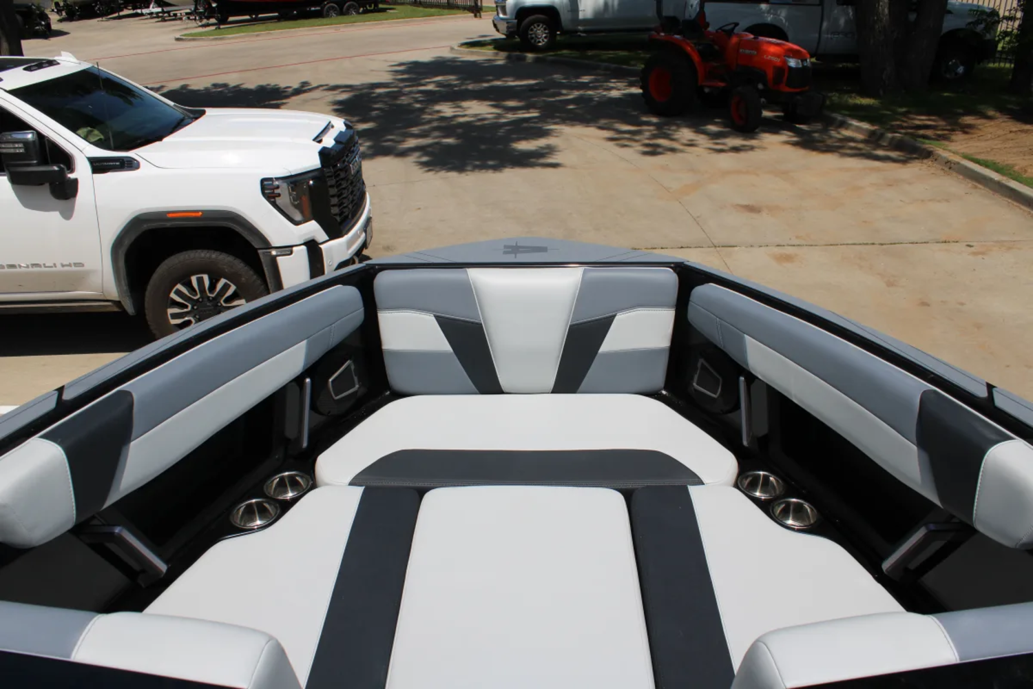 2026 Axis T250