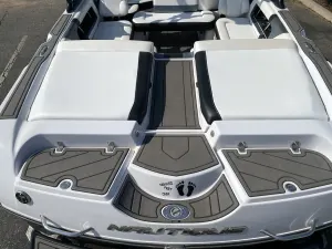 2010-malibu-wakesetter-23-lsv-141900-image11.webp
