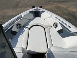 2010-malibu-wakesetter-23-lsv-141900-image15.webp