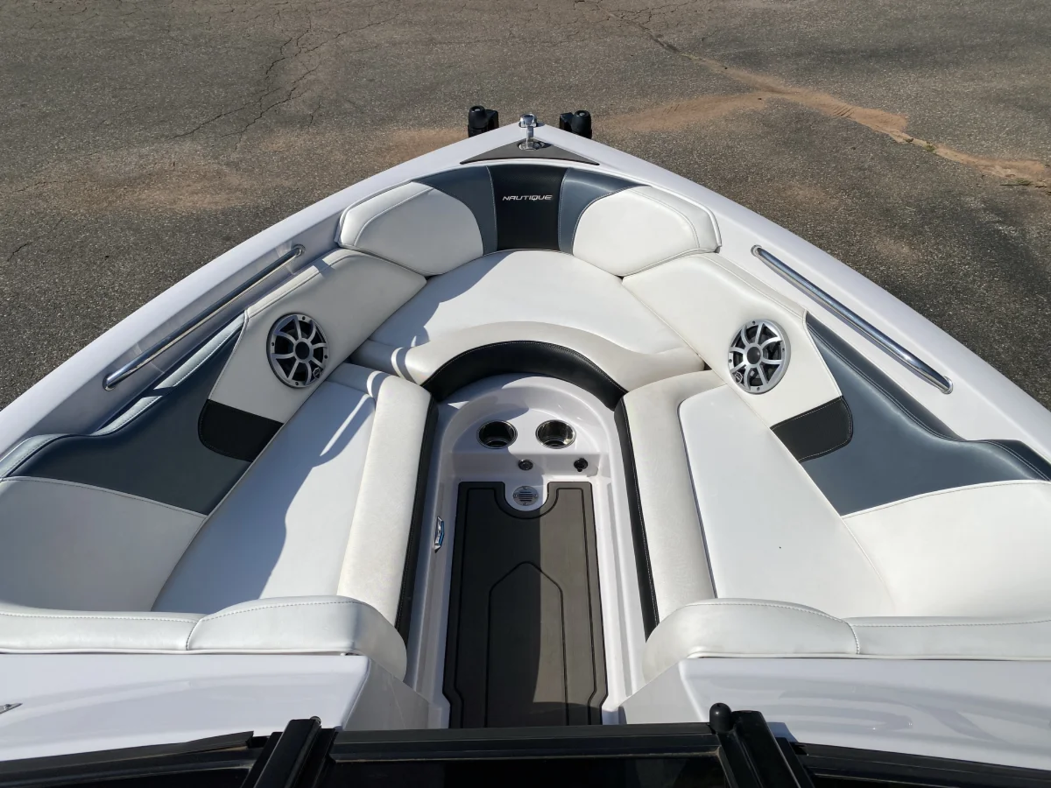 2010 Nautique Super Air Nautique 230 TE